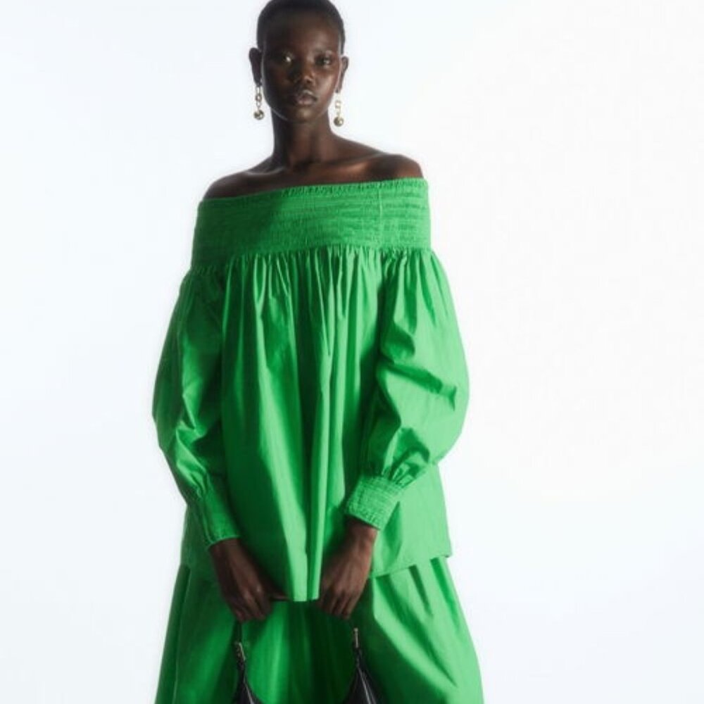 COS Smocked Off-The-Shoulder Top in Green Size Medium NWT